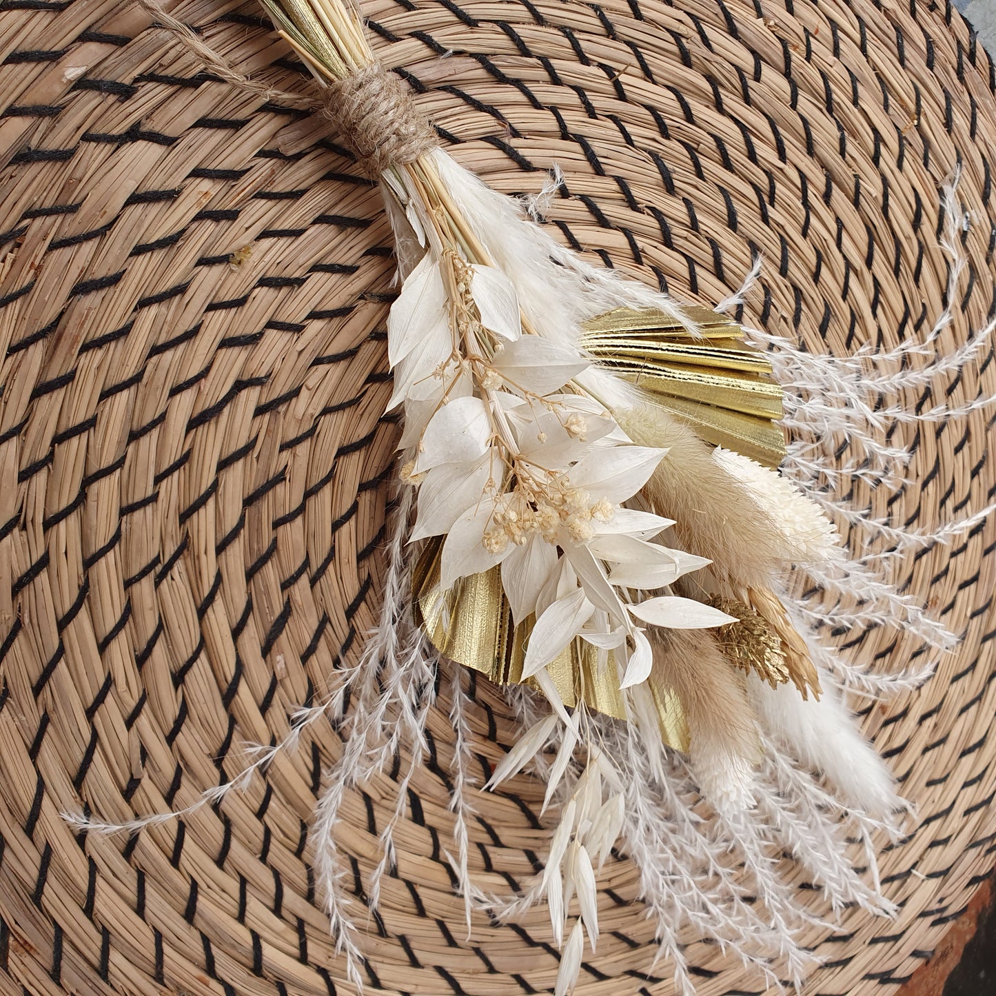 everlasting flowers pampas grass decor