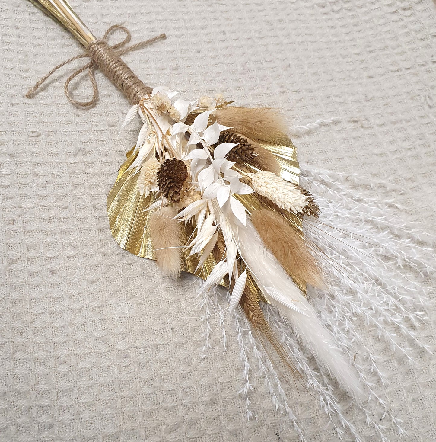 palm spear and pampas grass wedding decor