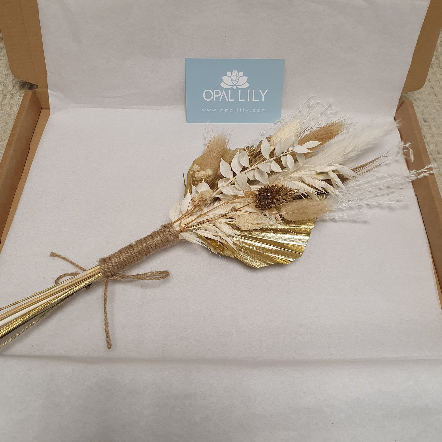wedding cake topper, dried flower wedding favours, or birthday cake decor